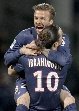 Beckham con Ibrahimovic. Reuters